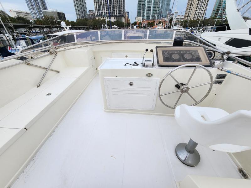 1989 Jefferson Cockpit Motor Yacht - Photo 51