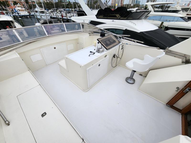 1989 Jefferson Cockpit Motor Yacht - Photo 48