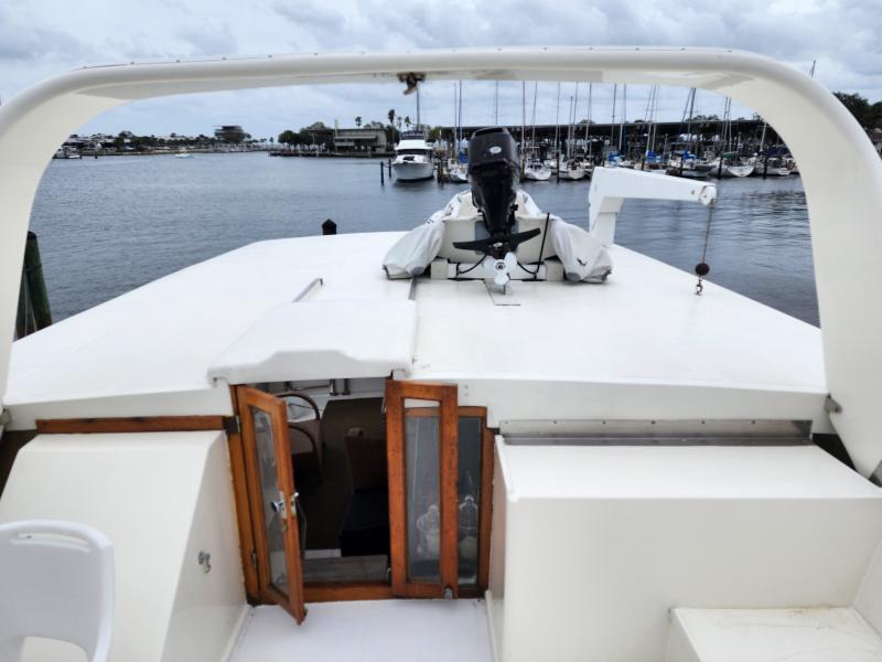 1989 Jefferson Cockpit Motor Yacht - Photo 46
