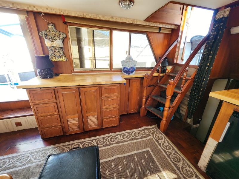 1989 Jefferson Cockpit Motor Yacht - Photo 9