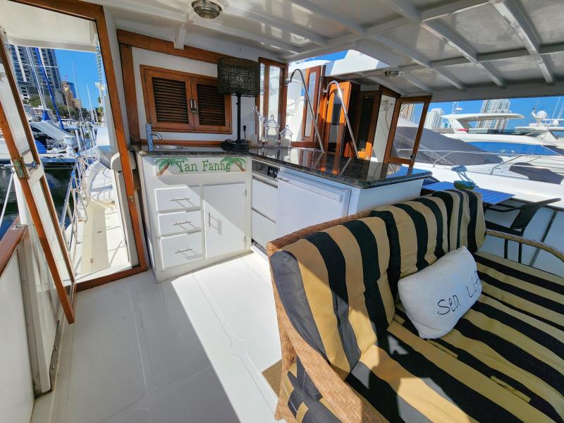 1989 Jefferson Cockpit Motor Yacht - Photo 34