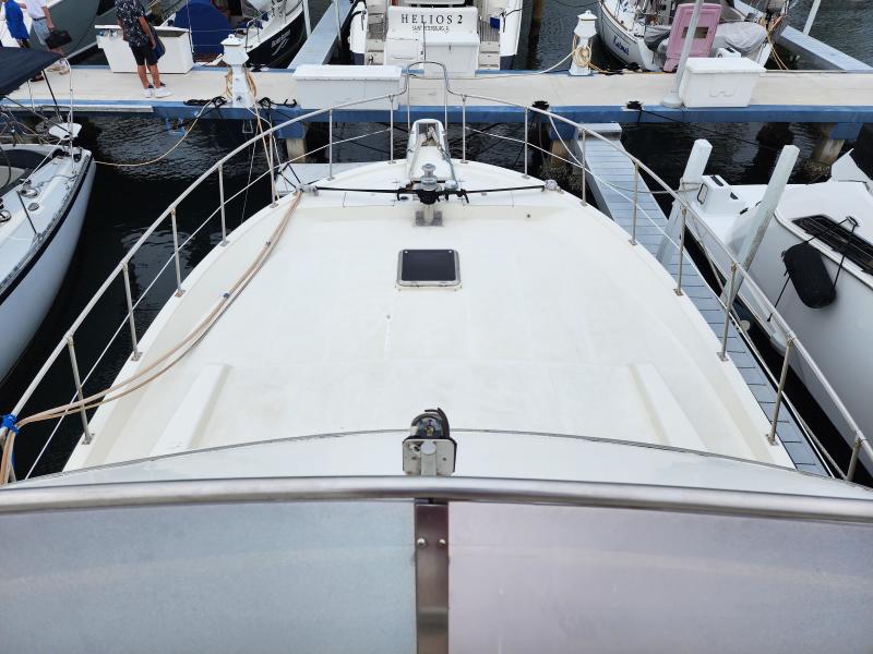 1989 Jefferson Cockpit Motor Yacht - Photo 45