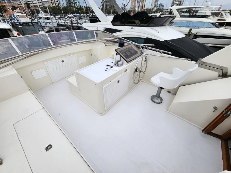 1989 Jefferson Cockpit Motor Yacht - Photo 49