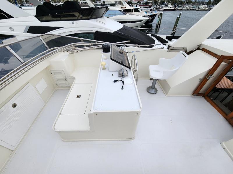 1989 Jefferson Cockpit Motor Yacht - Photo 47