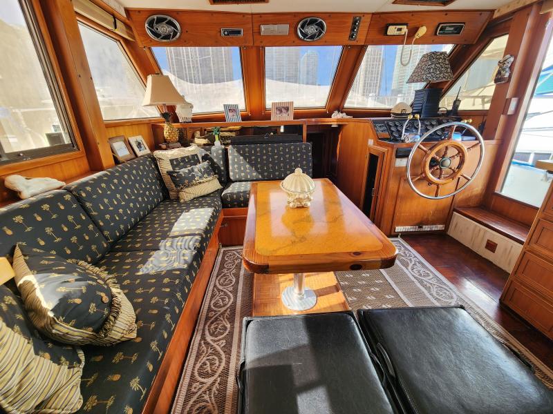 1989 Jefferson Cockpit Motor Yacht - Photo 8