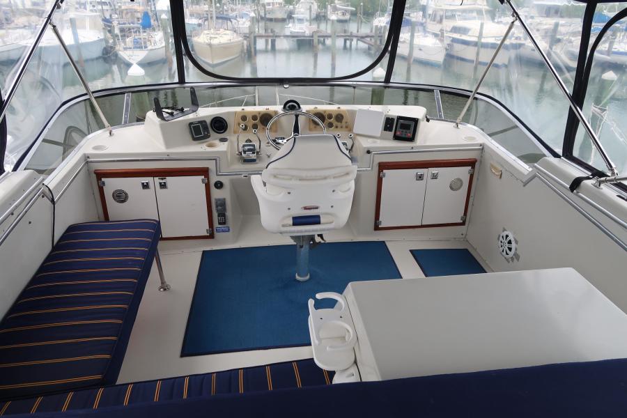 1984 Uniflite 42 II SE Double Cabin