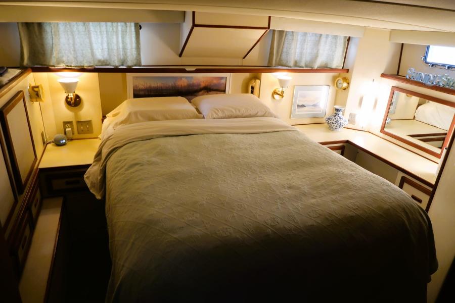 1984 Uniflite 42 II SE Double Cabin