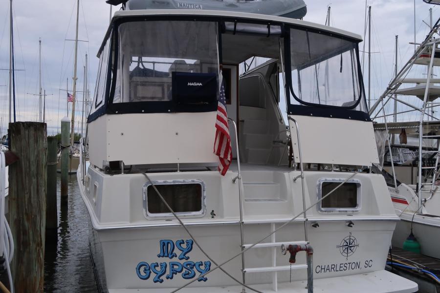 1984 Uniflite 42 II SE Double Cabin