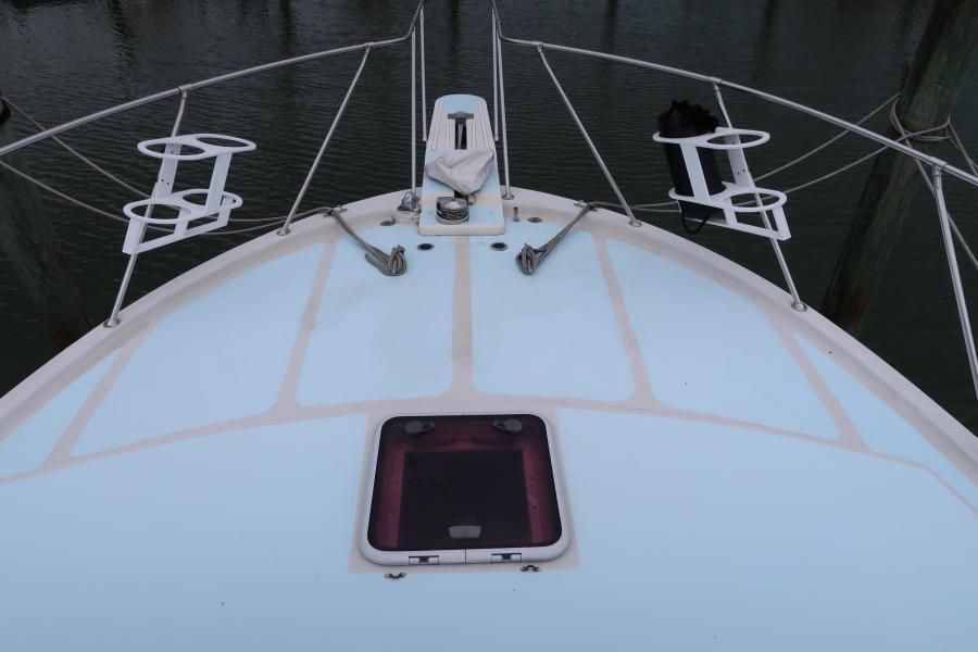 1984 Uniflite 42 II SE Double Cabin