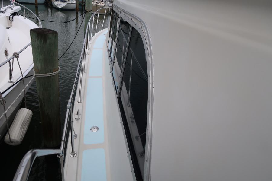 1984 Uniflite 42 II SE Double Cabin