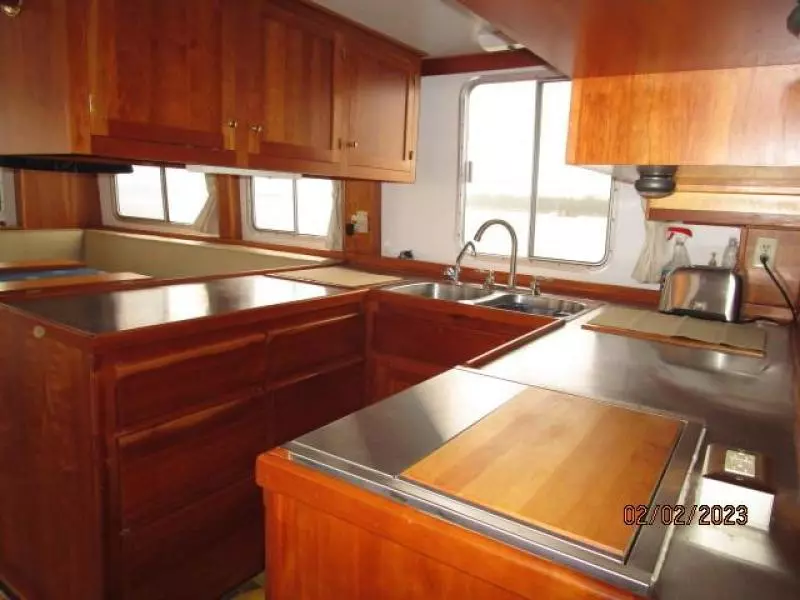 43' Atkinson galley3