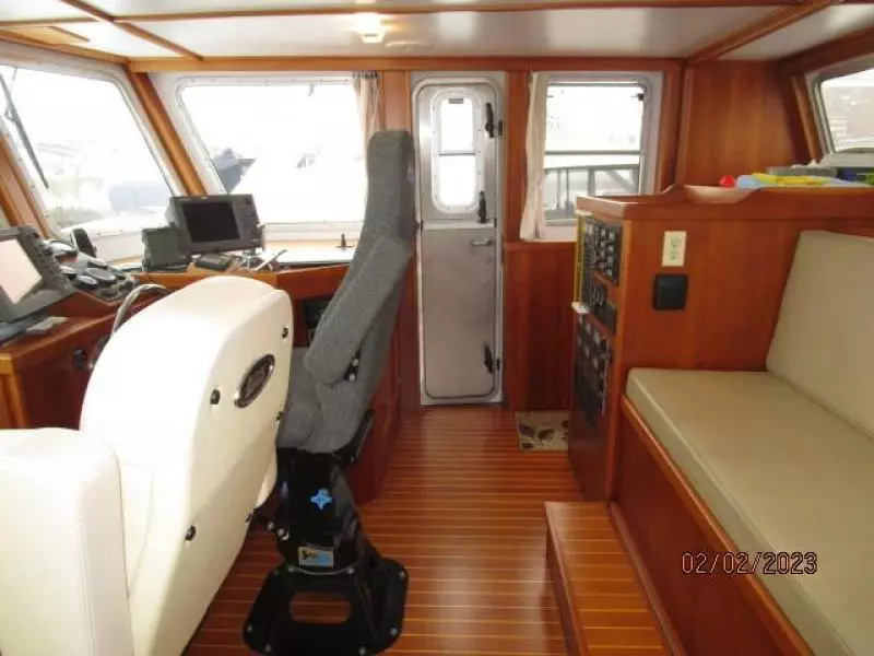 43' Atkinson pilothouse starboard