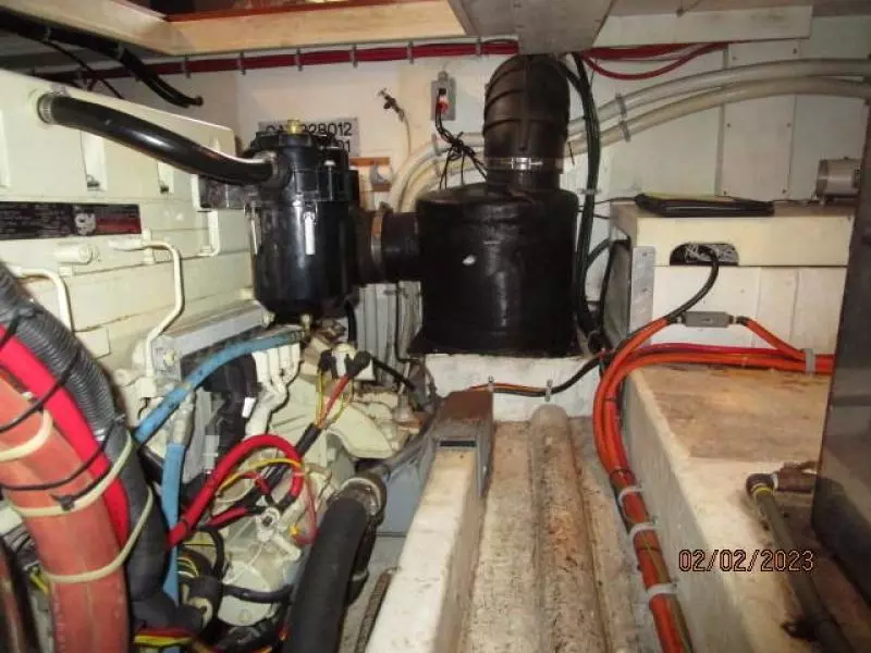 43' Atkinson engine room aft