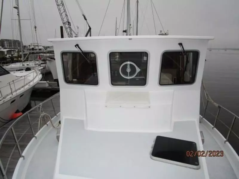43' Atkinson foredeck aft