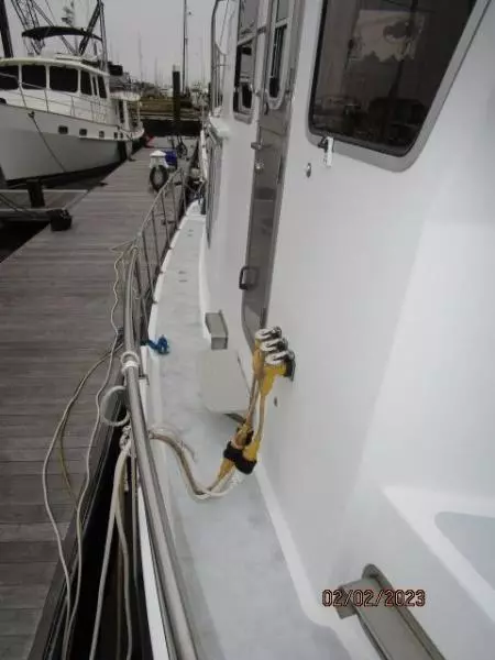 43' Atkinson starboard side deck