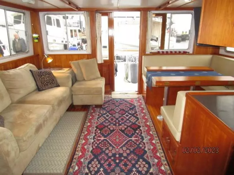43' Atkinson saloon aft