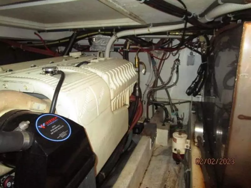 43' Atkinson engine room forward
