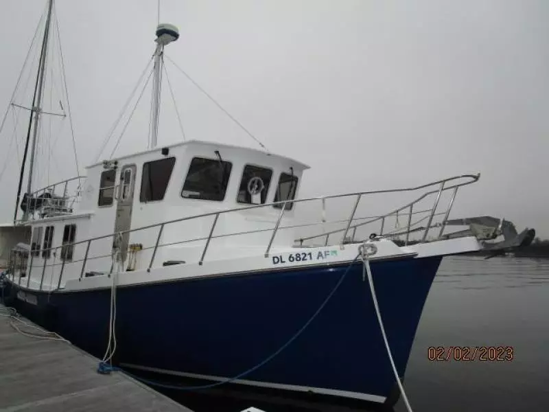 43' Atkinson starboard forward profile2