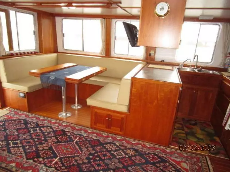 43' Atkinson saloon port