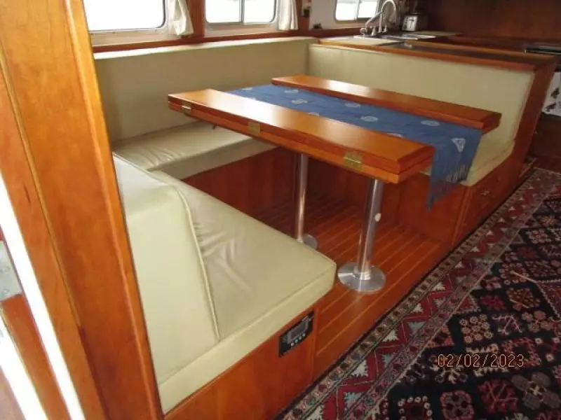 43' Atkisnon saloon settee2
