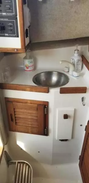 25ft Atlas Yacht For Sale