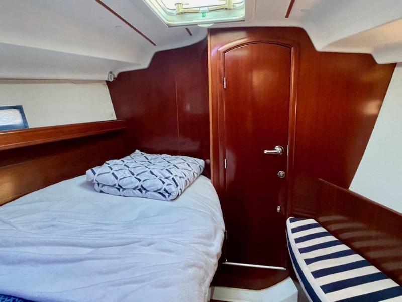 2003 Beneteau 393