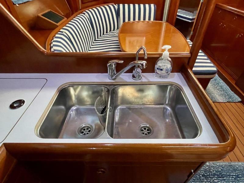 2003 Beneteau 393