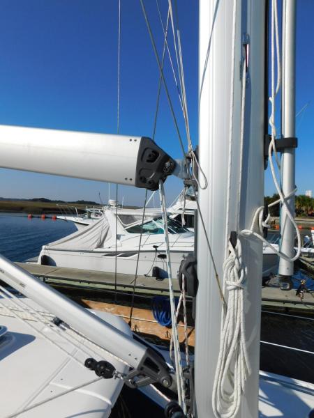 2003 Hunter 426 Deck Saloon