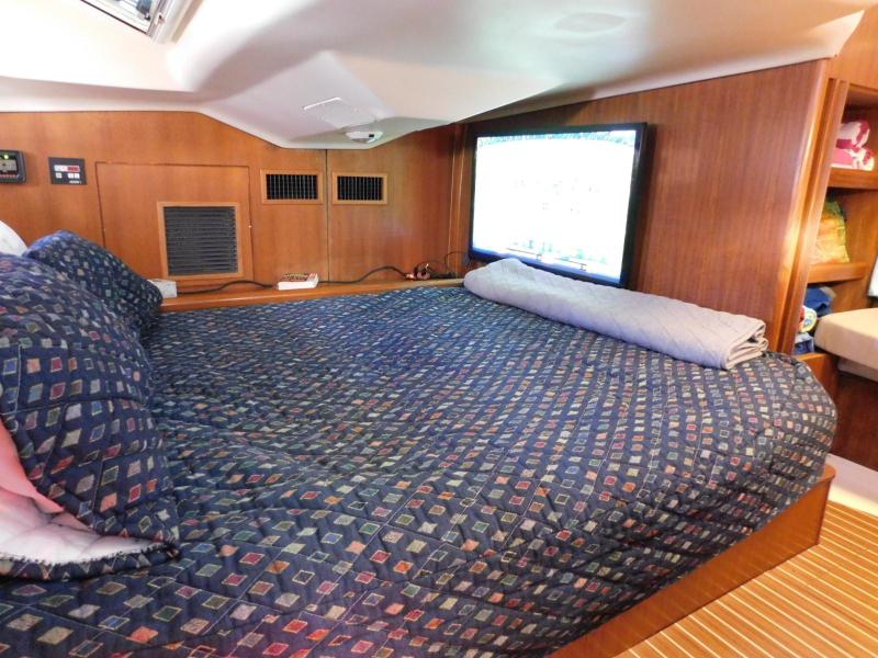 2003 Hunter 426 Deck Saloon