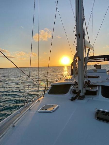 2003 Hunter 426 Deck Saloon