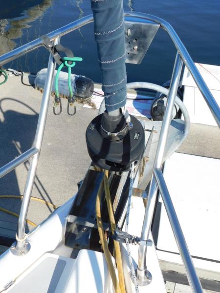 2003 Hunter 426 Deck Saloon