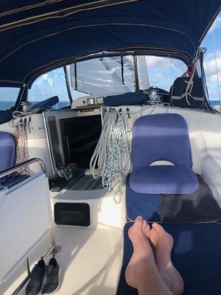 2003 Hunter 426 Deck Saloon