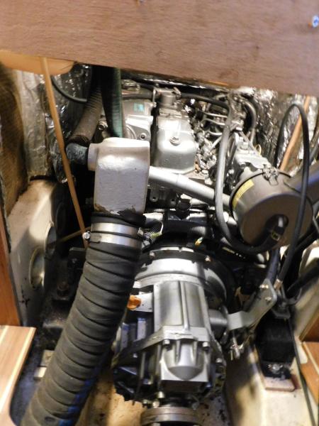 2003 Hunter 426 Deck Saloon