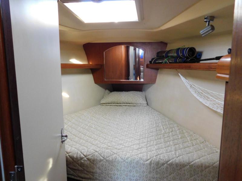 2003 Hunter 426 Deck Saloon