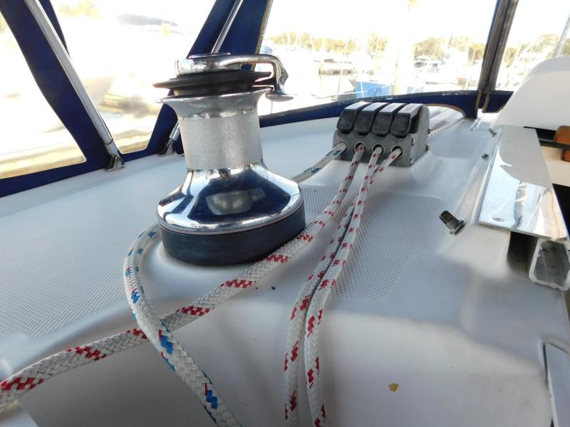 2003 Hunter 426 Deck Saloon