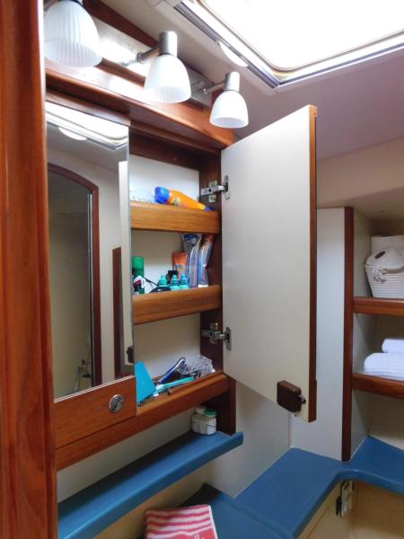 2003 Hunter 426 Deck Saloon