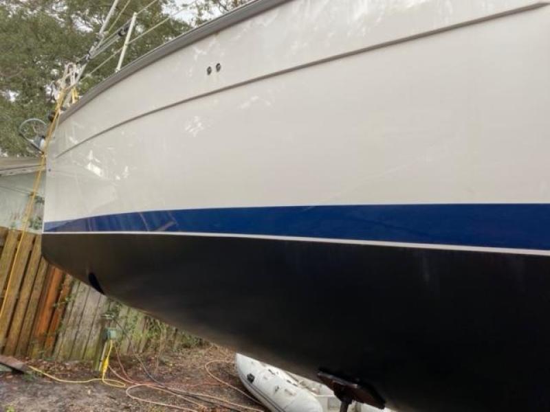 2003 Hunter 426 Deck Saloon
