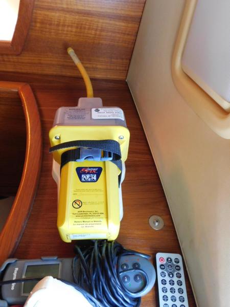 2003 Hunter 426 Deck Saloon