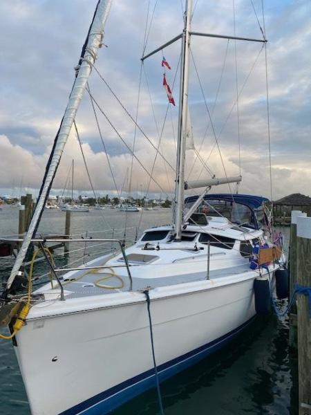 2003 Hunter 426 Deck Saloon