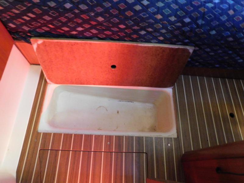 2003 Hunter 426 Deck Saloon