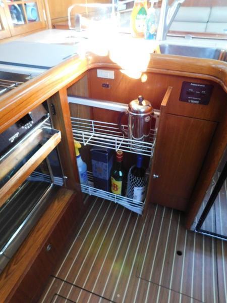 2003 Hunter 426 Deck Saloon