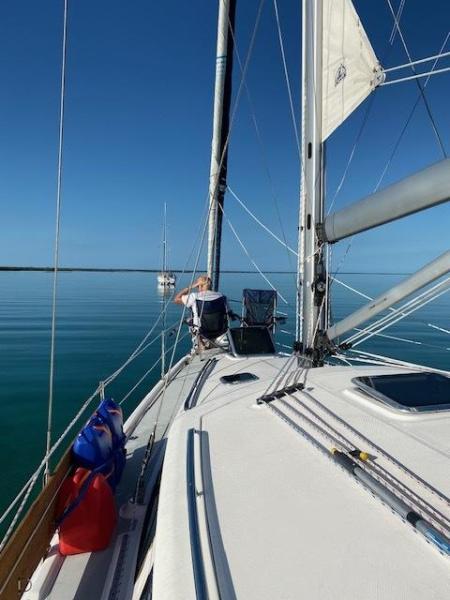 2003 Hunter 426 Deck Saloon