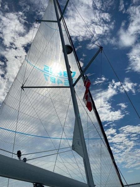 2003 Hunter 426 Deck Saloon