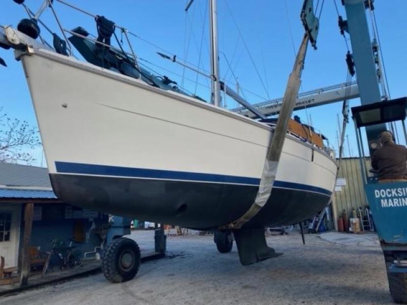 2003 Hunter 426 Deck Saloon