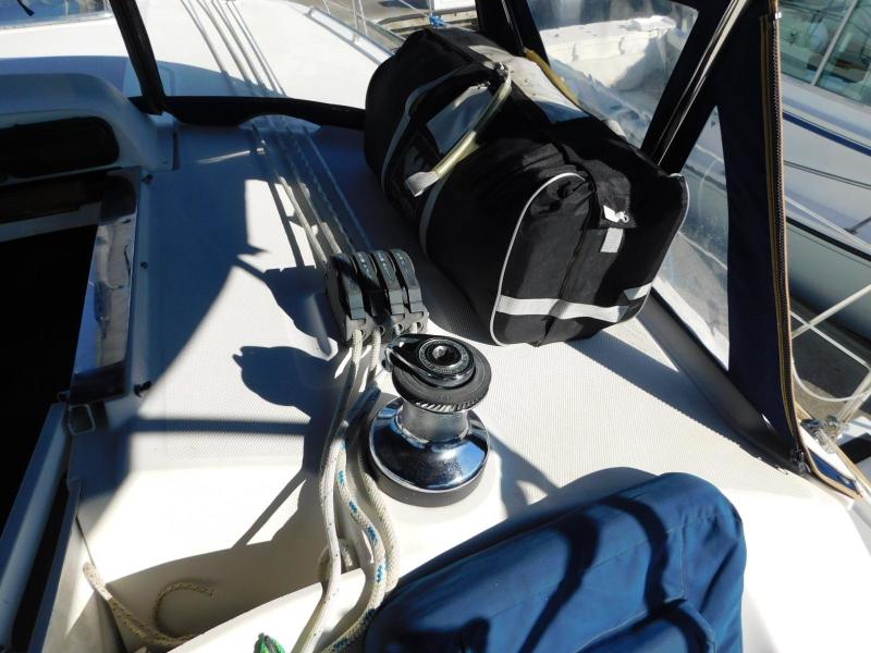 2003 Hunter 426 Deck Saloon