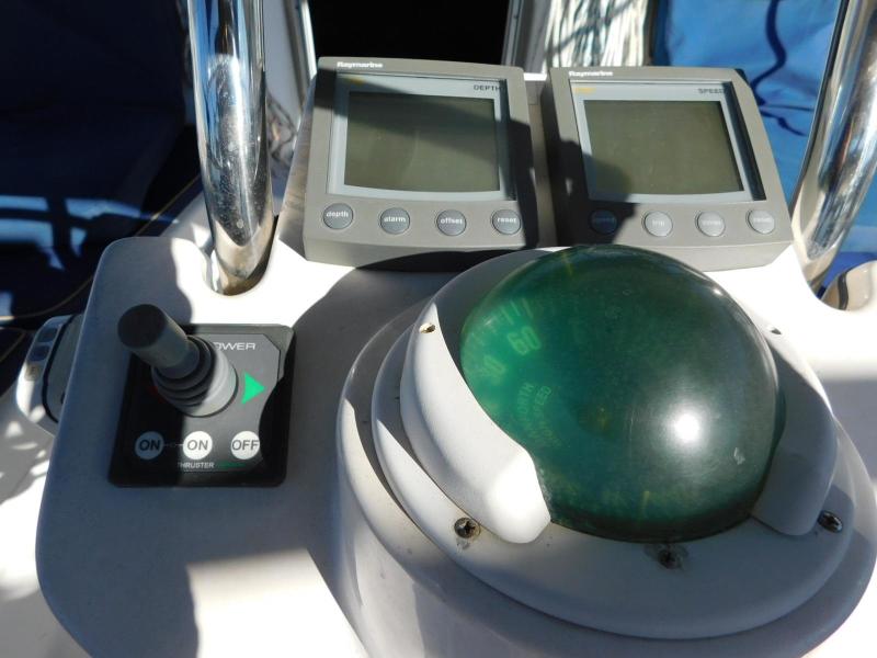 2003 Hunter 426 Deck Saloon