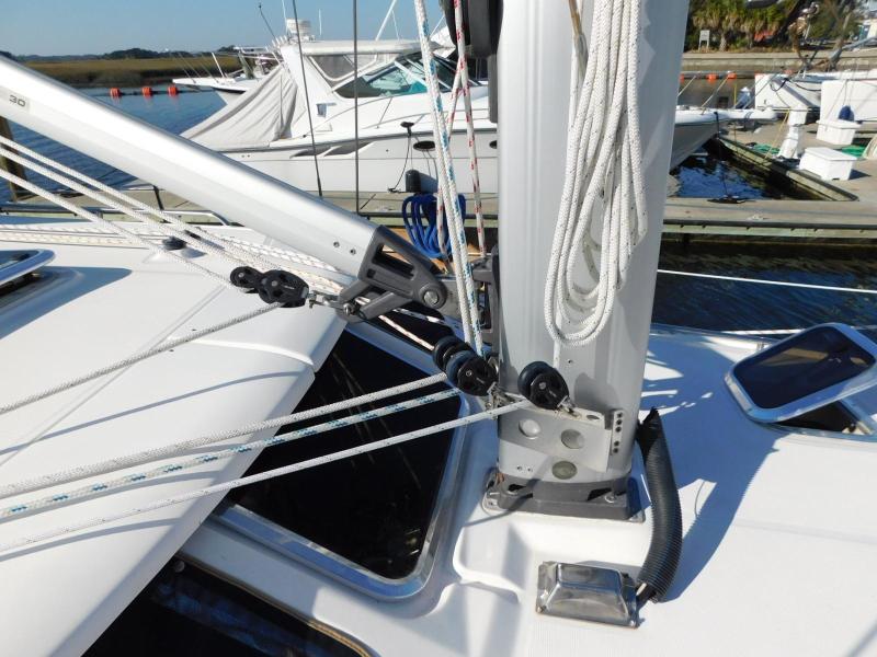 2003 Hunter 426 Deck Saloon