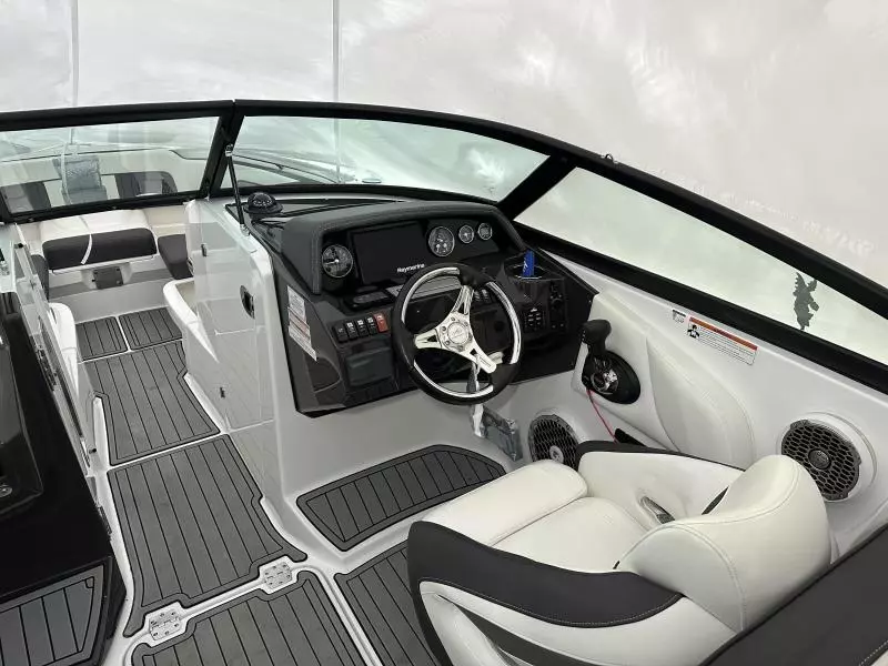 26ft Monterey Yacht For Sale