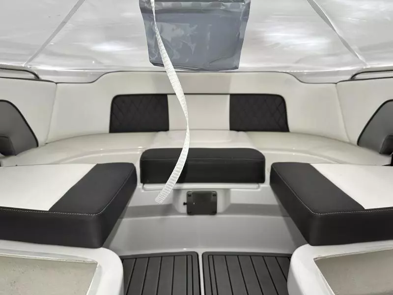 26ft Monterey Yacht For Sale