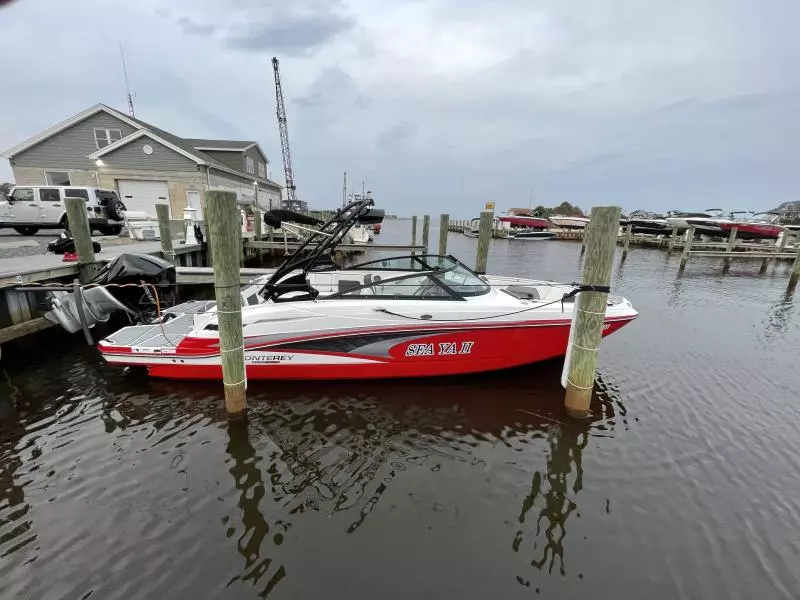 26ft Monterey Yacht For Sale
